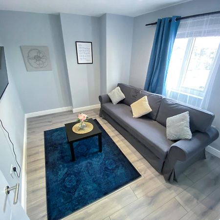 Large 1-Bedroom Flat, 5 Guest, London - F4 Exteriör bild